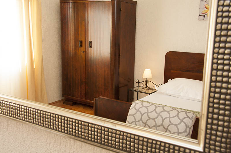 Croatia Guest House Kastela Room Brown 2