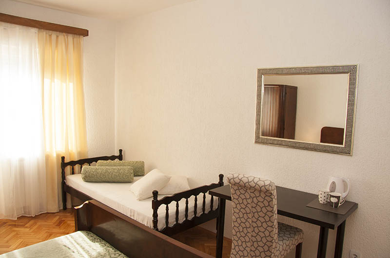 Croatia Guest House Kastela Room Brown 3